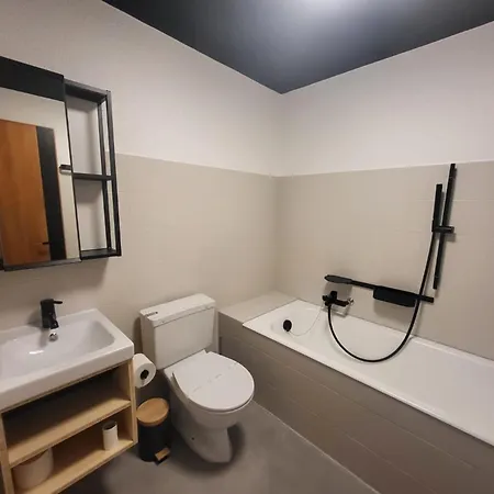 Marvelous With Balcony Апартаменты